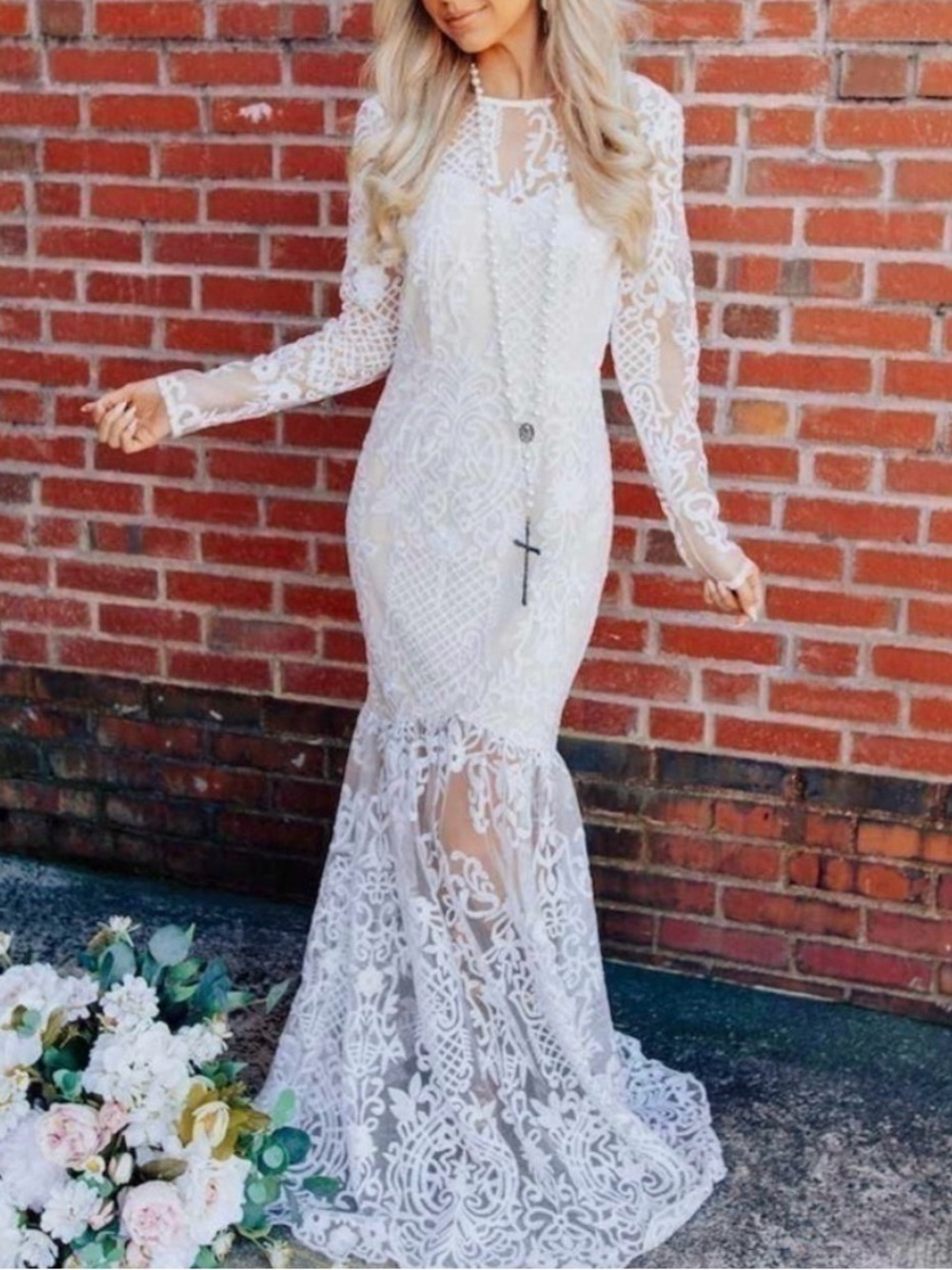 Elegant Ivory White & Nude Embroidered Lace Bohemian Dress With Rhinestone Belt